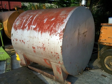 ขายถังน้ำมันขนาด 2,500 ลิตร