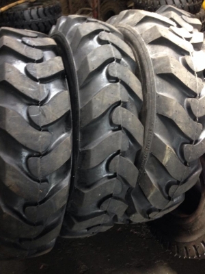 ยางตันหล่อดอกทั้งตันและลมทุกขนาด จำหน่ายยางตันและลมใหม่ทุกยี่ห้อ