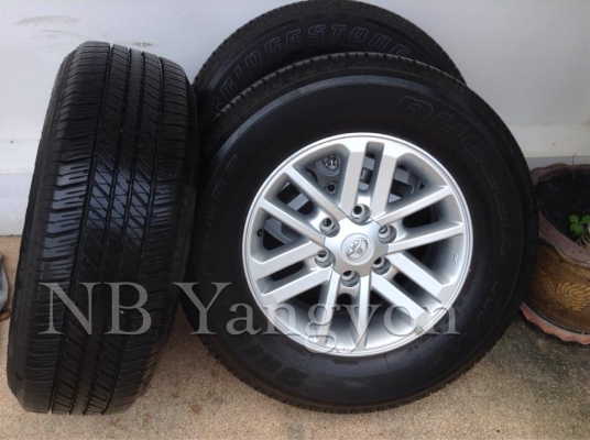 ล้อแม็ก Fortuner , Vigo Champ ขอบ 17 พร้อมยางบริสโตน 265-65-17 ปี 14