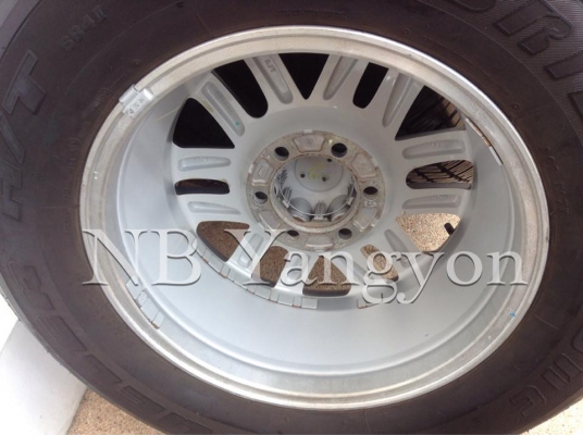 ล้อแม็ก Fortuner , Vigo Champ ขอบ 17 พร้อมยางบริสโตน 265-65-17 ปี 14