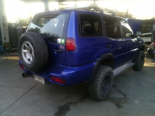 ินิสสัน TERRANO 2 เครื่องเดิม 2.4 เบนซิน 4WD เกียร์ธรรมดา ยกสูง ยางใหญ่.ขายถูกมาก รับแลกรถ