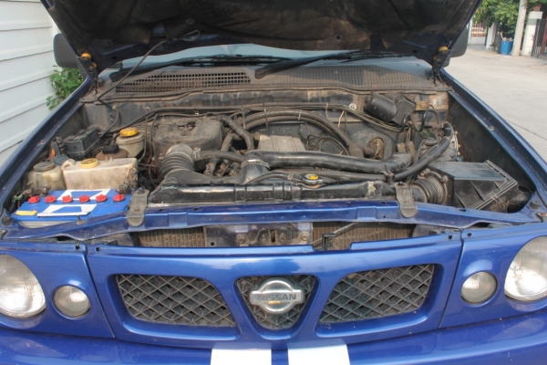 ินิสสัน TERRANO 2 เครื่องเดิม 2.4 เบนซิน 4WD เกียร์ธรรมดา ยกสูง ยางใหญ่.ขายถูกมาก รับแลกรถ