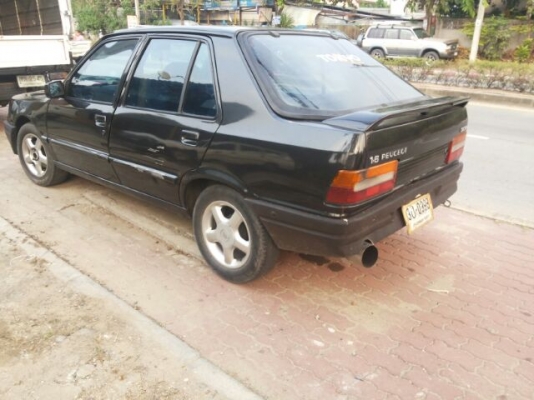 Peugeot 309 ขับกลับได้เลย มีแก๊ส มีทะเบียน 19,900 บาท Peugeot 309 ขับกลับได้เลย มีแก๊ส มีทะเบียน 19,900 บาท