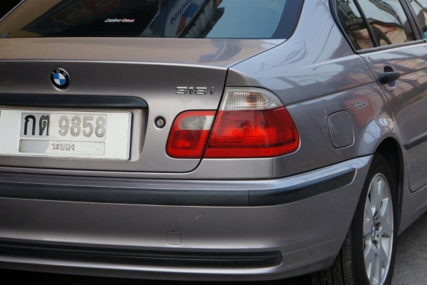 ขาย BMW 318i สภาพสวยครับ รถใช้น้อย ตอนนี้ไม่มีที่เก็บแล้ว มีคันใหม่