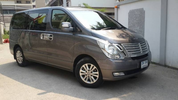 H1 DELUXE ปี 2012 เบาะ VIP 2 แถว