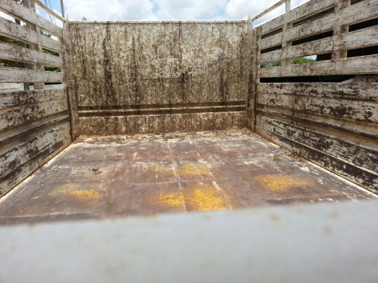 รถฮีโน่ 6 ล้อดั้ม 150 แรงม้า. ปี 55  ( รถวิ่ง 6x,xxx กม. )   สนใจติดต่อ 081 - 6079515