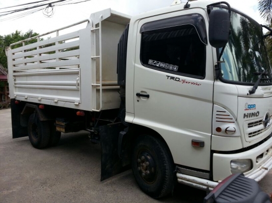 รถฮีโน่ 6 ล้อดั้ม 150 แรงม้า. ปี 55  ( รถวิ่ง 6x,xxx กม. )   สนใจติดต่อ 081 - 6079515