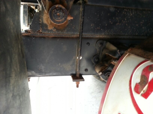 รถฮีโน่ 6 ล้อดั้ม 150 แรงม้า. ปี 55  ( รถวิ่ง 6x,xxx กม. )   สนใจติดต่อ 081 - 6079515