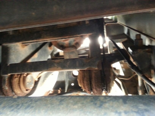 รถฮีโน่ 6 ล้อดั้ม 150 แรงม้า. ปี 55  ( รถวิ่ง 6x,xxx กม. )   สนใจติดต่อ 081 - 6079515