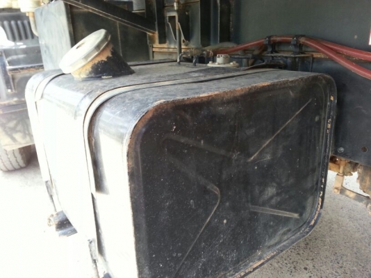 รถฮีโน่ 6 ล้อดั้ม 150 แรงม้า. ปี 55  ( รถวิ่ง 6x,xxx กม. )   สนใจติดต่อ 081 - 6079515