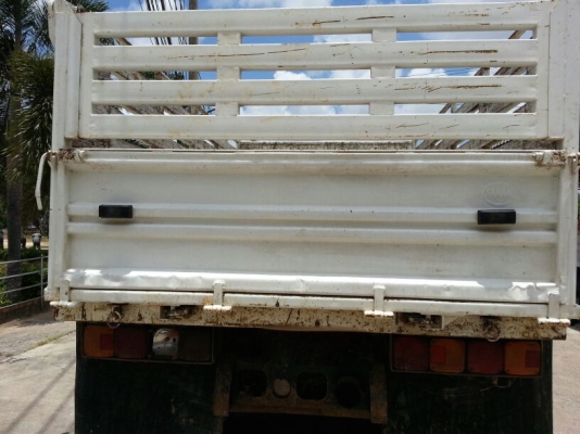 รถฮีโน่ 6 ล้อดั้ม 150 แรงม้า. ปี 55  ( รถวิ่ง 6x,xxx กม. )   สนใจติดต่อ 081 - 6079515