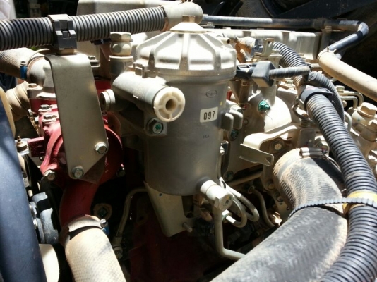 รถฮีโน่ 6 ล้อดั้ม 150 แรงม้า. ปี 55  ( รถวิ่ง 6x,xxx กม. )   สนใจติดต่อ 081 - 6079515