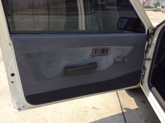 ขายรถมิตซูแชมป์ 3ประตู ปี92 เครื่องเดิม1.5 เกียร์ธรรมดา ติดแก๊ส LPG (ใช้ได้ 2ระบบ) เพาเวอร์ ภายในเบาะสวยเดิมๆสะอาดไม่มีขาด แอร์เย็น วิทยุCDพร้อม ตัวถังเดิมๆทรงสวยเดิม สีบางๆ ห้องเครื่องเดิมๆไม่มีชน รถขับดี ช่วงล่างดี พร้อมใช้งานครับ ขายรถมิตซูแชมป์ 3ประตู ปี92 เครื่องเดิม1.5 เกียร์ธรรมดา ติดแก๊ส LPG (ใช้ได้ 2ระบบ) เพาเวอร์ ภายในเบาะสวยเดิมๆสะอาดไม่มีขาด แอร์เย็น วิทยุCDพร้อม ตัวถังเดิมๆทรงสวยเดิม สีบางๆ ห้องเครื่องเดิมๆไม่มีชน รถขับดี ช่วงล่างดี พร้อมใช้งานครับ