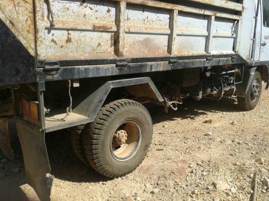 รถฮีโน่ 6 ล้อดั้ม FC4J  145 แรงม้า. ปี 42  ( บรรทุกแท้งน้ำยาง. )   สนใจติดต่อ 081 - 6079515