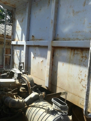 รถฮีโน่ 6 ล้อดั้ม FC4J  145 แรงม้า. ปี 42  ( บรรทุกแท้งน้ำยาง. )   สนใจติดต่อ 081 - 6079515