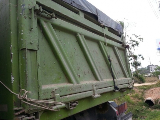 ขายหางพ่วง  สามมิต  2  เพลา. ปี 48   สนใจติดต่อ  081 - 6079515