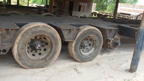 ขายหางโลว์เบด 3 เพลา กว้าง 3 เมตร 20 สูง 95 เซนติเมตร เพลายาวตลอดเส้นไม่มีรอยต่อ ในราคา 850,000 บาท(ไม่รวมยางและกระทะ) เลือกสีได้ ต่อรองราคาได้ สนใจติดต่อ 081-917-6906(คุณปิ่น) ขายหางโลว์เบด 3 เพลา กว้าง 3 เมตร 20 สูง 95 เซนติเมตร เพลายาวตลอดเส้นไม่มีรอยต่อ ในราคา 850,000 บาท(ไม่รวมยางและกระทะ) เลือกสีได้ ต่อรองราคาได้ สนใจติดต่อ 081-917-6906(คุณปิ่น)