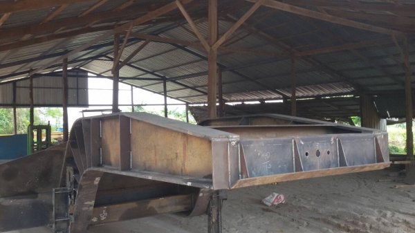 ขายหางโลว์เบด 3 เพลา กว้าง 3 เมตร 20 สูง 95 เซนติเมตร เพลายาวตลอดเส้นไม่มีรอยต่อ ในราคา 850,000 บาท(ไม่รวมยางและกระทะ) เลือกสีได้ ต่อรองราคาได้ สนใจติดต่อ 081-917-6906(คุณปิ่น) ขายหางโลว์เบด 3 เพลา กว้าง 3 เมตร 20 สูง 95 เซนติเมตร เพลายาวตลอดเส้นไม่มีรอยต่อ ในราคา 850,000 บาท(ไม่รวมยางและกระทะ) เลือกสีได้ ต่อรองราคาได้ สนใจติดต่อ 081-917-6906(คุณปิ่น)