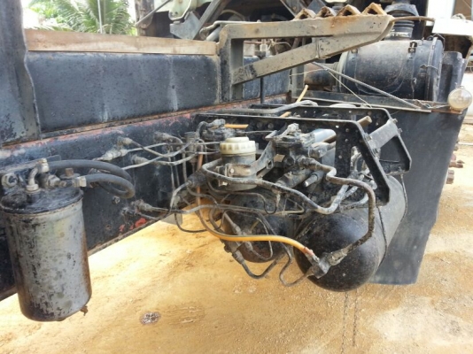 รถอีซูซุ 10 ล้อดั้ม FXZ  เปลื่ยนเครื่อง  270  แรงม้า. (  ขาวทำฟ้า. / ขาย แม่ , ลูก. )  สนใจติดต่อ 081 - 6079515