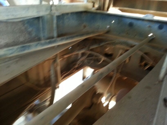 รถอีซูซุ 10 ล้อดั้ม FXZ  เปลื่ยนเครื่อง  270  แรงม้า. (  ขาวทำฟ้า. / ขาย แม่ , ลูก. )  สนใจติดต่อ 081 - 6079515