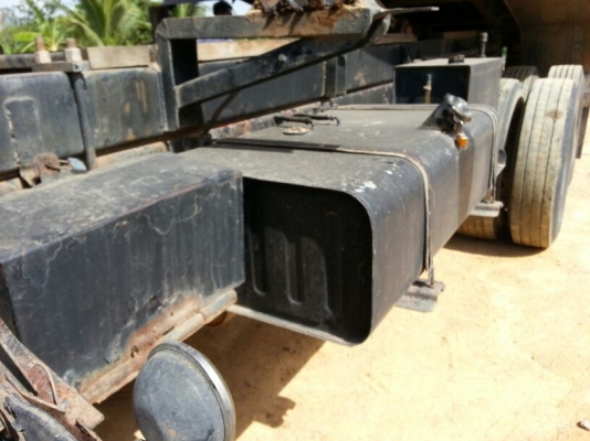 รถอีซูซุ 10 ล้อดั้ม FXZ  เปลื่ยนเครื่อง  270  แรงม้า. (  ขาวทำฟ้า. / ขาย แม่ , ลูก. )  สนใจติดต่อ 081 - 6079515