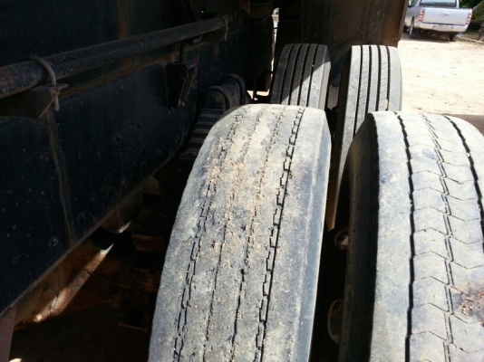 รถอีซูซุ 10 ล้อดั้ม FXZ  เปลื่ยนเครื่อง  270  แรงม้า. (  ขาวทำฟ้า. / ขาย แม่ , ลูก. )  สนใจติดต่อ 081 - 6079515