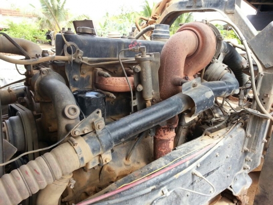 รถอีซูซุ 10 ล้อดั้ม FXZ  เปลื่ยนเครื่อง  270  แรงม้า. (  ขาวทำฟ้า. / ขาย แม่ , ลูก. )  สนใจติดต่อ 081 - 6079515