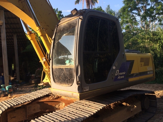 รถแบคโฮ KOBELCO  200 - YN - 10   ( รถทำงาน 12,000 ชม. )    สนใจติดต่อ  081 - 6079515