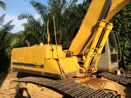 รถแบคโฮ KOBELCO  200 - YN - 10   ( รถทำงาน 12,000 ชม. )    สนใจติดต่อ  081 - 6079515
