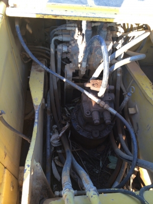 รถแบคโฮ KOBELCO  200 - YN - 10   ( รถทำงาน 12,000 ชม. )    สนใจติดต่อ  081 - 6079515