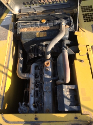 รถแบคโฮ KOBELCO  200 - YN - 10   ( รถทำงาน 12,000 ชม. )    สนใจติดต่อ  081 - 6079515