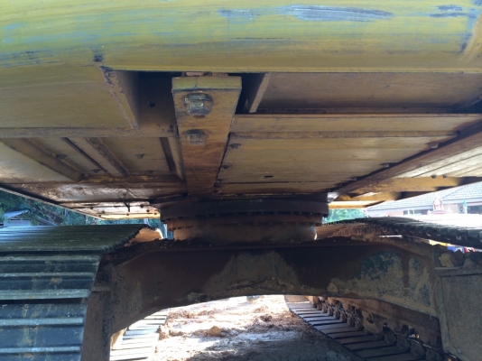 รถแบคโฮ KOBELCO  200 - YN - 10   ( รถทำงาน 12,000 ชม. )    สนใจติดต่อ  081 - 6079515