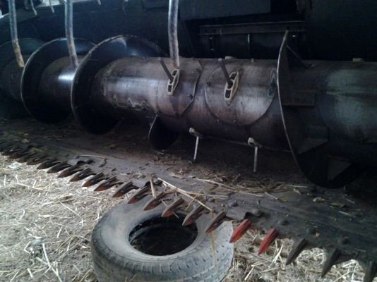 ขายรถเกี่ยวข้าวคูโบต้า DC 95 GM ราคา 700,000 บาท