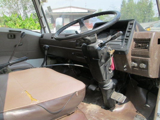 6 ล้อ   HINO  ติดเครน  UNIC 290 4 ปอก 3 ชัก