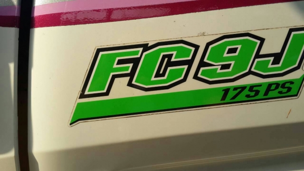 รถฮีโน่ 6 ล้อ  ( ไม่ดั้ม )  175 แรงม้า. ปี 54  ( รถวิ่ง 3x,xxx กม. )   สนใจติดต่อ 081 - 6079515