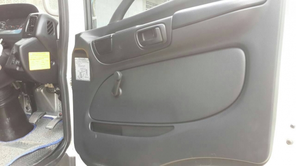 รถฮีโน่ 6 ล้อ  ( ไม่ดั้ม )  175 แรงม้า. ปี 54  ( รถวิ่ง 3x,xxx กม. )   สนใจติดต่อ 081 - 6079515