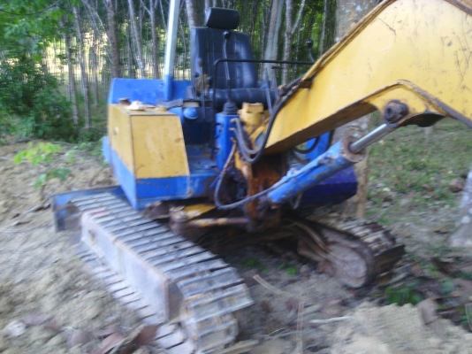 รถแบคโฮ KOMATSU  PC 20 - 5   สนใจติดต่อ  081 - 6079515