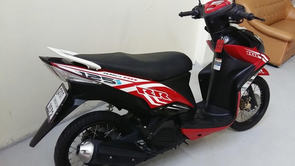 MIO 125 i RR สีขาวแดง  รุ่นใหม่ล่าสุด รถเดือน พฤษภาคม ปี57 ไมล์ 2475 โล  แถม 2 รายการ 28900