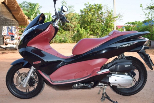 ขาย ฮอนด้า Pcx 150 สีดำ-แดง สวย ๆ เดิม ๆ ราคา เา ๆ