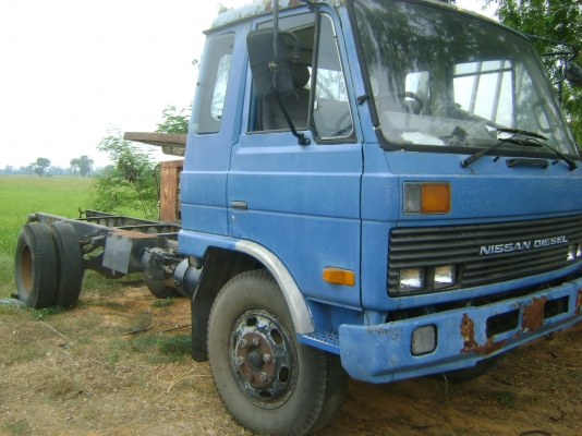 หัวแชสชี  UD 160 แรง  ยาว  5.15 เมตร  ราคา  370,000 บาท