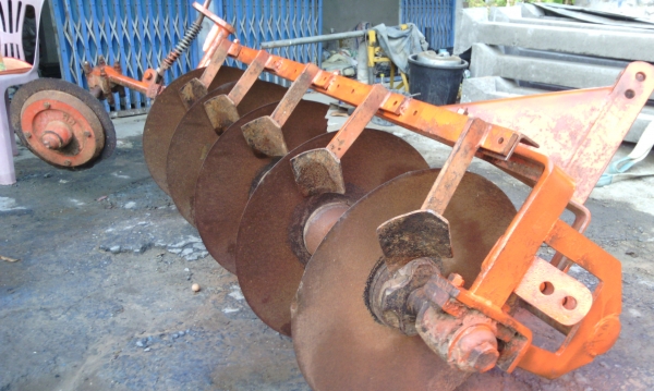 หาง 5 ใบ 20 ตราช้าง ใส่ 45-49 ต่อรองได้  ขายได้ขายเลยครับ