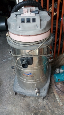 ขาย !! เครื่องดูดผุ่นใหญ่3มอเตอร์ พร้อมใช้