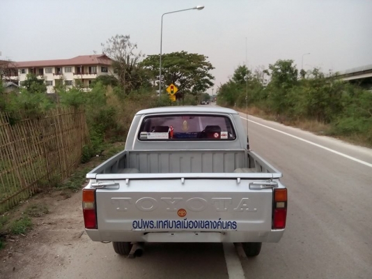 toyota ม้าดำ 4ประตู แอร์เย็น สีสวย ขายด่วน