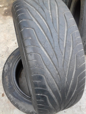 225/55R17 MAXXIS  ปี 2011 มี 2 เส้น TEL.081-427-3941