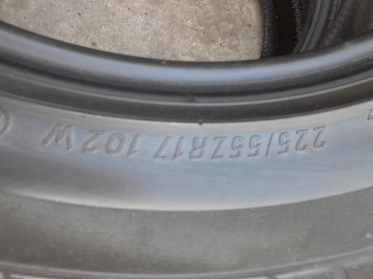 225/55R17 MAXXIS  ปี 2011 มี 2 เส้น TEL.081-427-3941