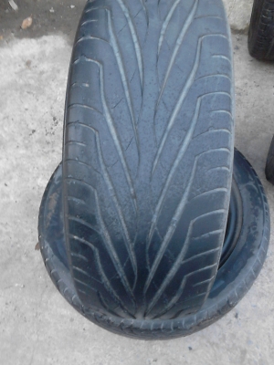 225/55R17 MAXXIS  ปี 2011 มี 2 เส้น TEL.081-427-3941