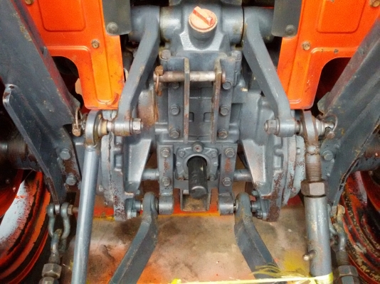 ปัญญาแทรคเตอร์..จัดมาให้ครับ ด่วน!!!คูโบต้า L3608 ใบมีดคานบน SD 160 ตามสภาพครับ