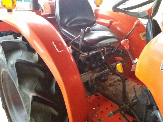 ปัญญาแทรคเตอร์..จัดมาให้ครับ ด่วน!!!คูโบต้า L3608 ใบมีดคานบน SD 160 ตามสภาพครับ
