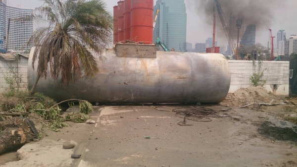 ขายถังน้ำมันใต้ดิน เป็นถังสองชั้นหุ้มไฟเบอร์20000ลิตร25000 ลิตร  75000  25000ลิตร = 90000 บาท