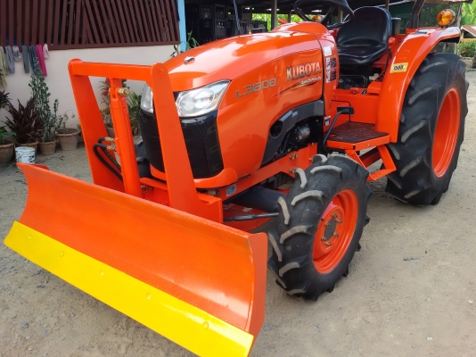 ปัญญาแทรคเตอร์..จัดมาให้ครับ ด่วน!!!คูโบต้า L3608 ใบมีดคานล่าง FD 163 จัดส่ง อ.เมือง จ.เพชรบูรณ์